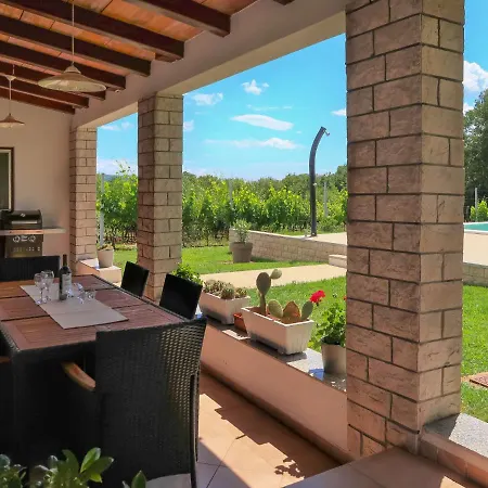 Hébergement de vacances Anteo By Interhome